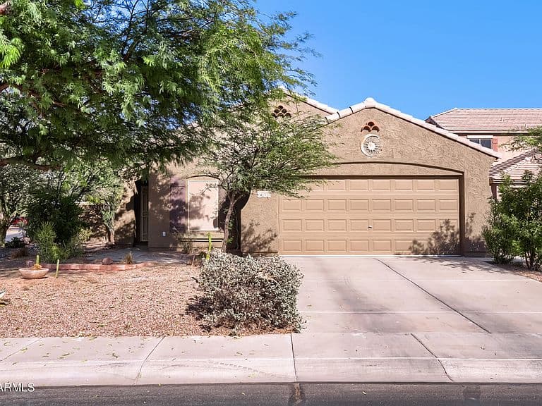 19273 N AUSTIN Court photo 4