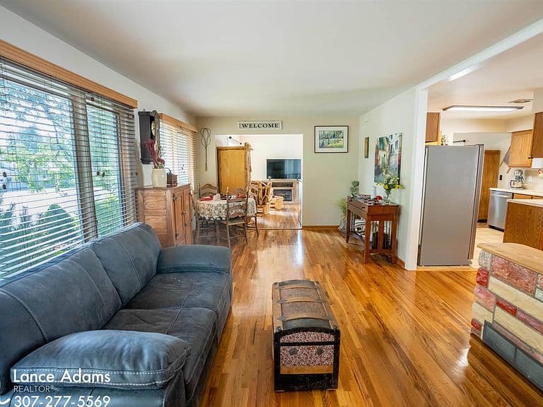 606 S Huber Dr photo 4