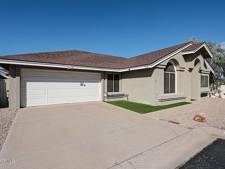 918 E ANNETTE Drive photo 3