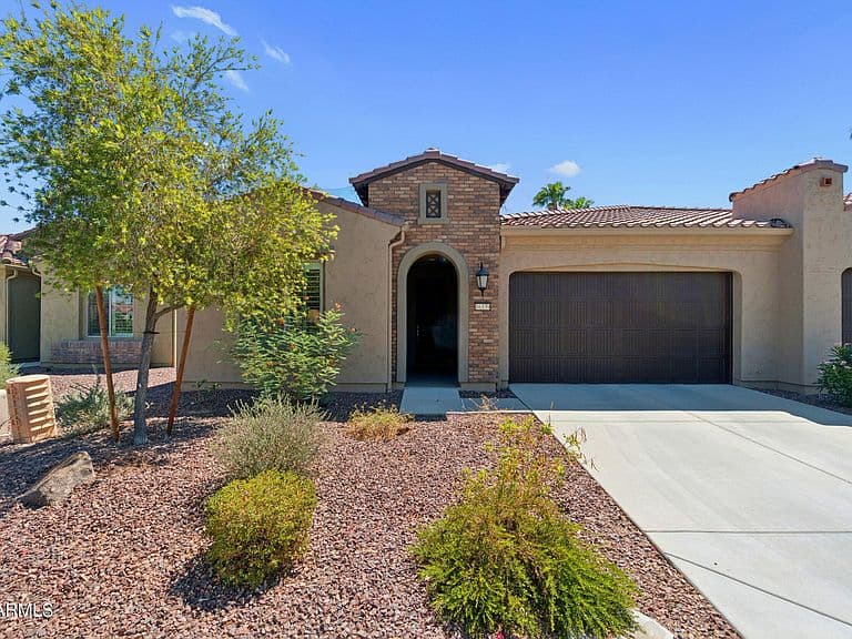 16339 W PICCADILLY Road photo 2