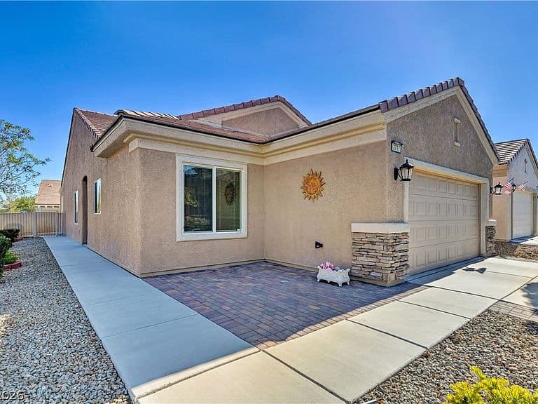 2717 Willow Wren Dr photo 2