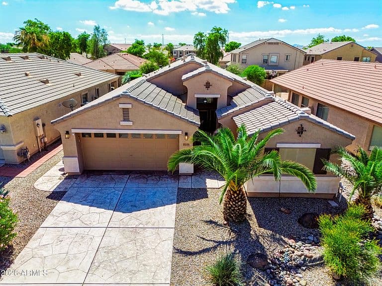 41135 W THORNBERRY Lane photo 1