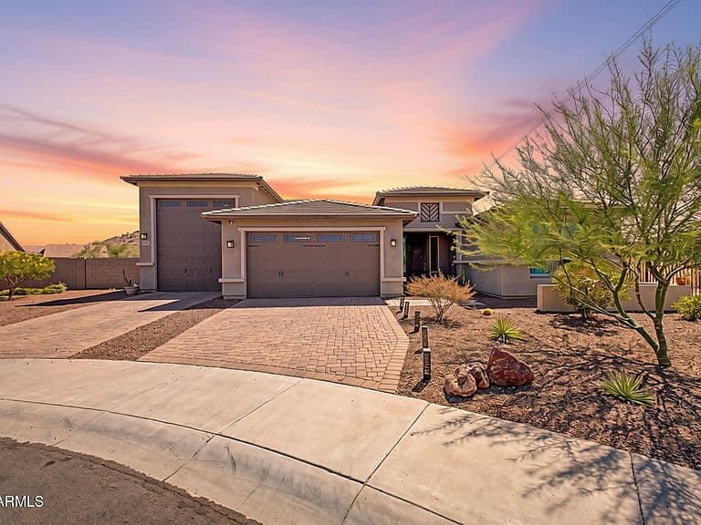18205 W CASSIA Way photo 2