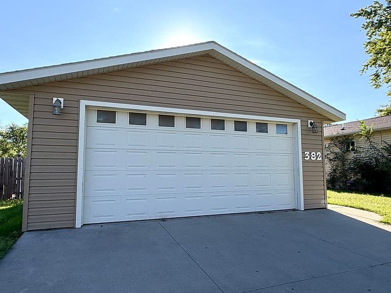 382 Mellette Ave SW photo 4