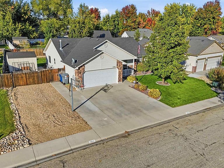 1284 Tennessee Dr photo 3