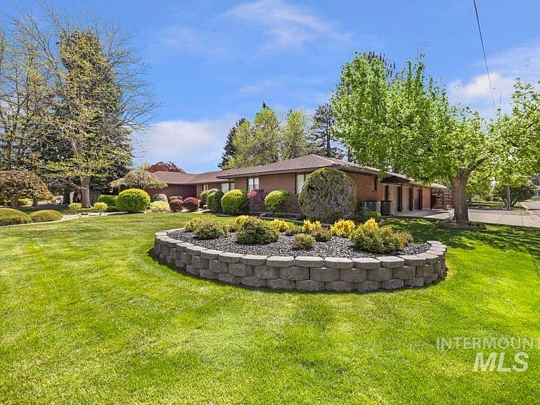 2018 Rancho Vista Dr photo 5