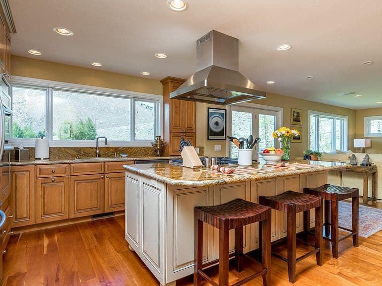 105 Columbine Cir photo 5