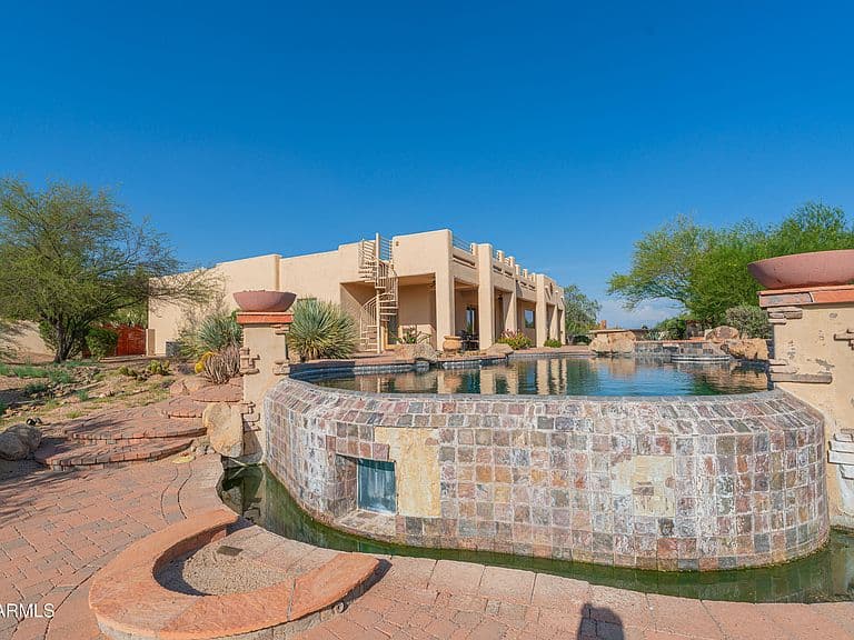 13639 E HEDGEHOG Place photo 1