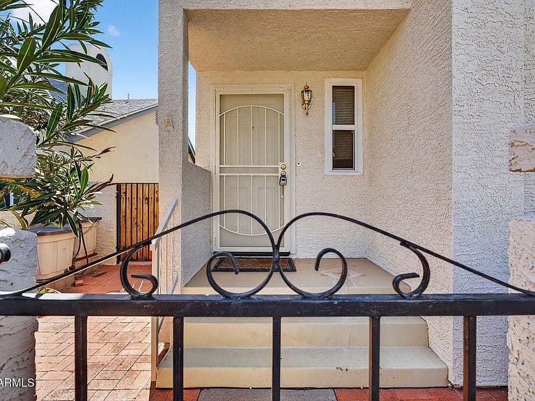 1535 N Horne Unit 75 photo 4