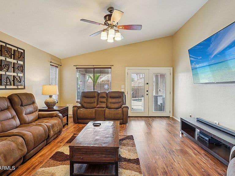 22300 N DIETZ Drive photo 5