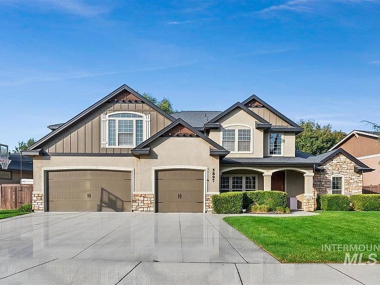 5897 N Maximus Way photo 1