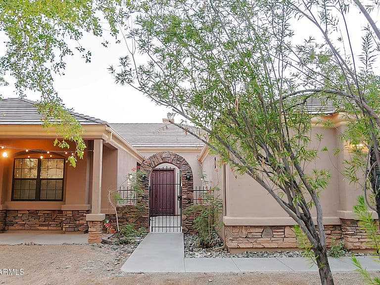 11810 S 43RD Avenue photo 4