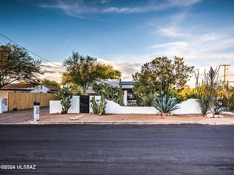 1700 N Winstel Blvd photo 4