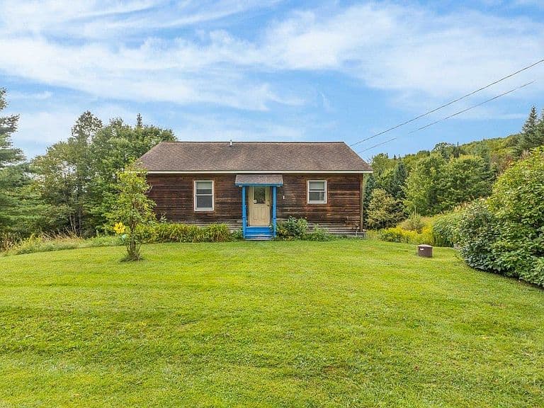 74 Pratt Road photo 2