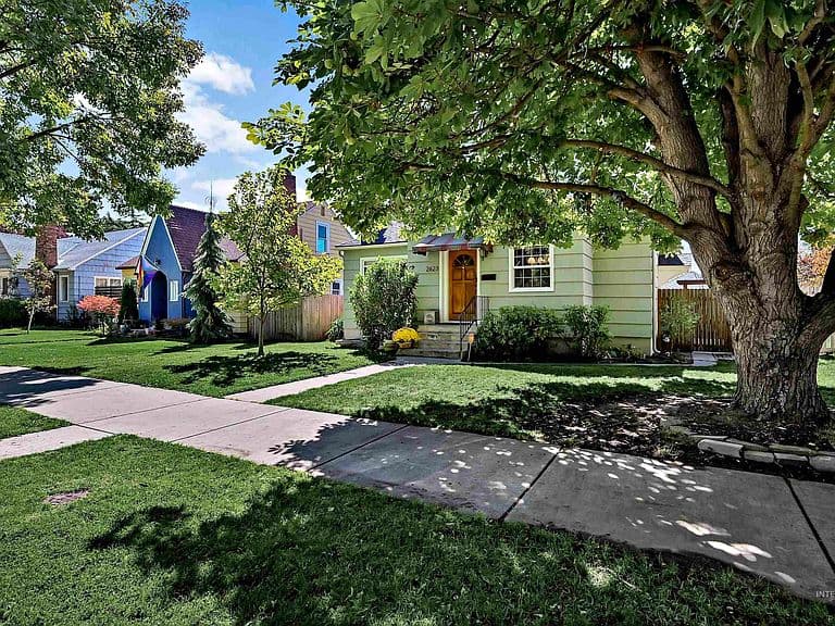 2623 W Ellis Ave photo 4