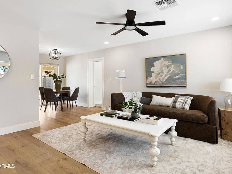 18209 N 34th Ln photo 4