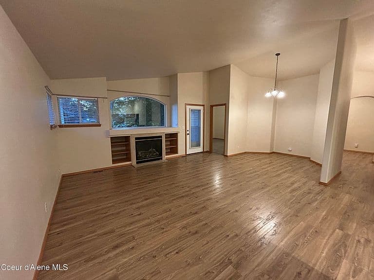 6329 N Lafayette Ln photo 4