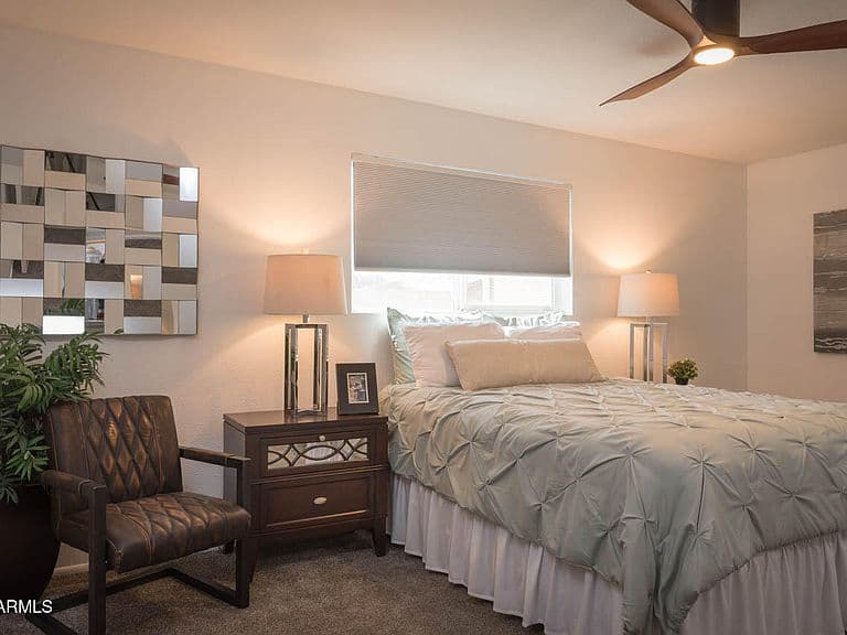 2015 E Southern Avenue #4 photo 3