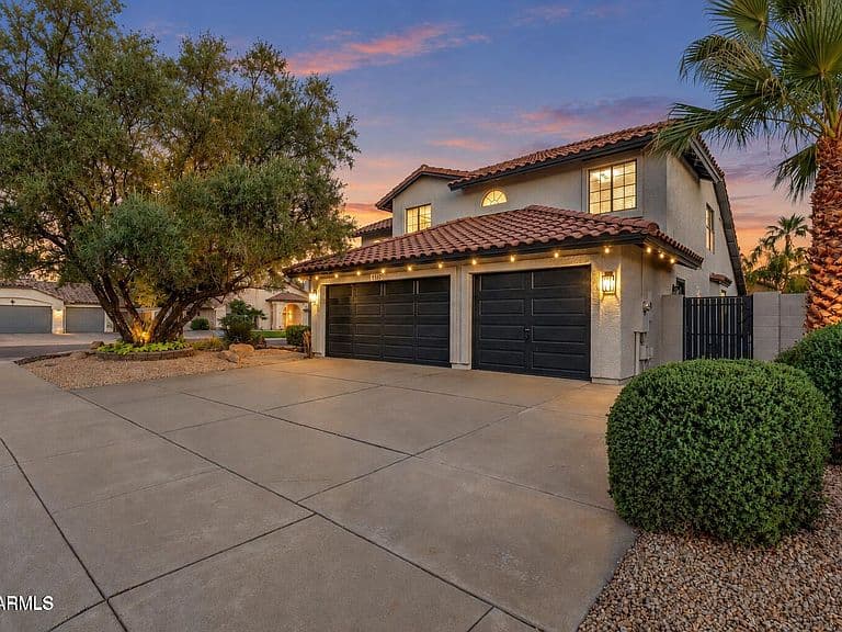 4509 E JANICE Way photo 4
