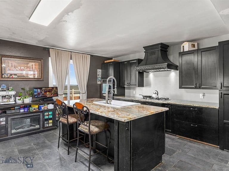 4901 Country View Dr photo 4