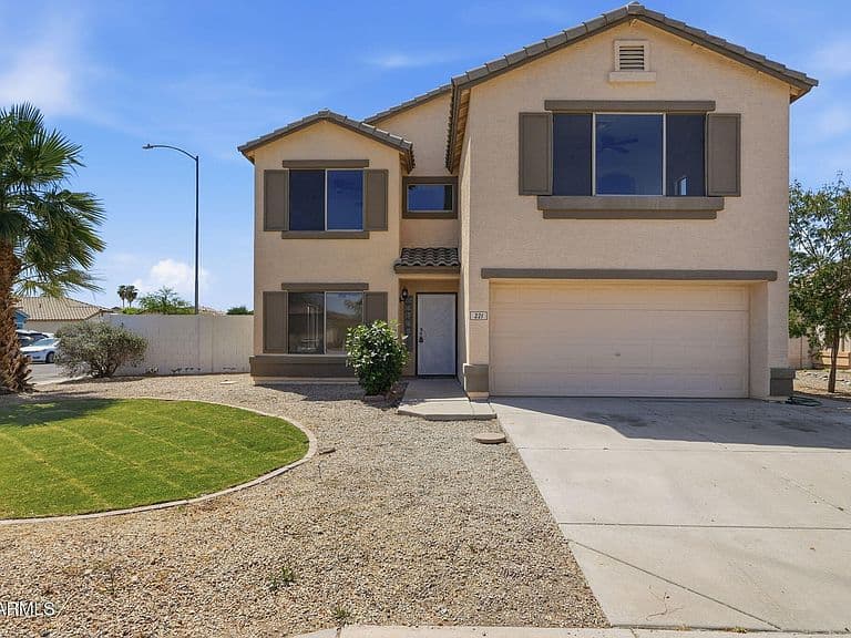 221 E INGLEWOOD Street photo 3