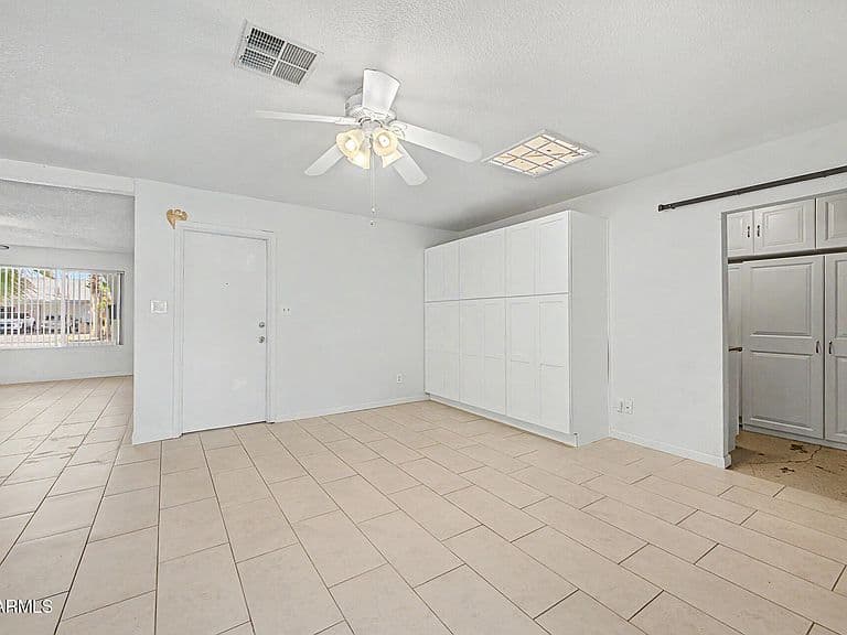 2815 W VILLA RITA Drive photo 4