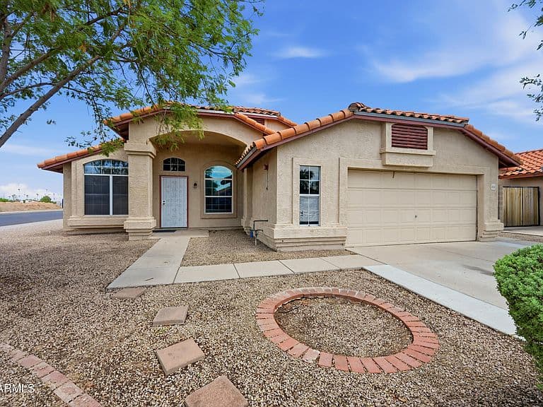 4154 E ALDER Avenue photo 1