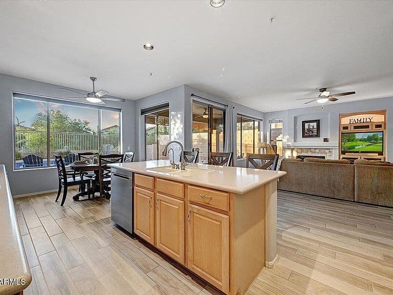 10548 E FIREWHEEL Drive photo 5
