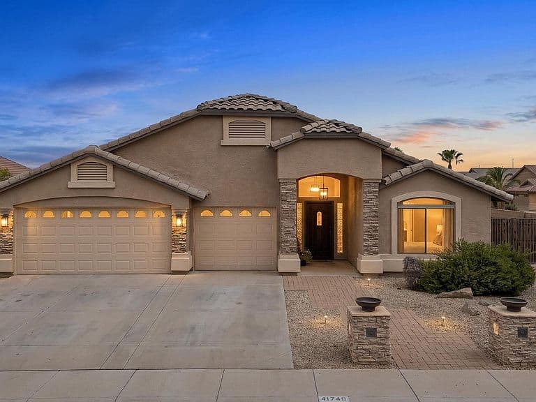 41740 W PARKHILL Court photo 2