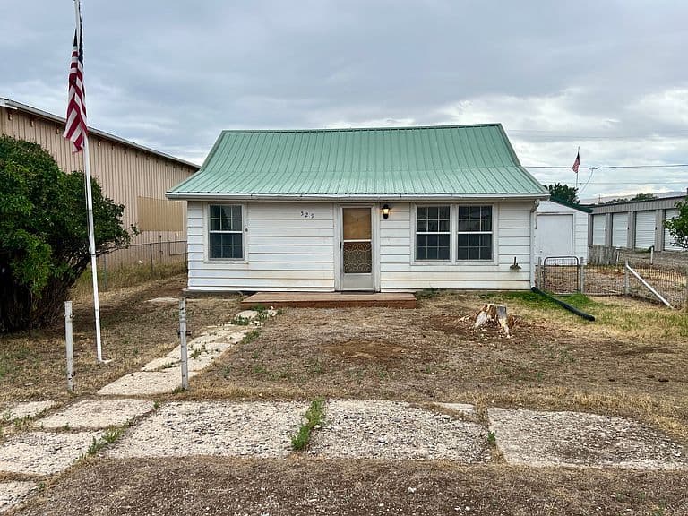 529 Washakie St photo 1
