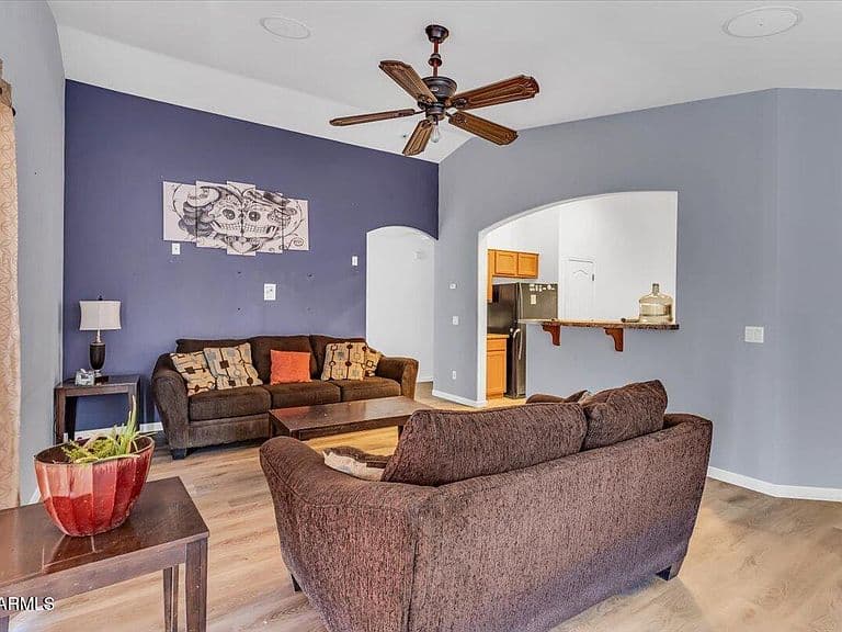 21655 N DAVIS Way photo 4