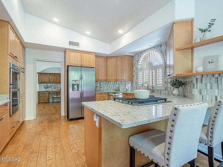 6401 N Desert Wind Cir photo 4