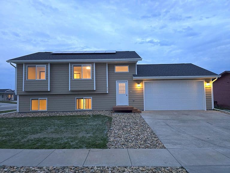 410 Ennen Dr photo 1