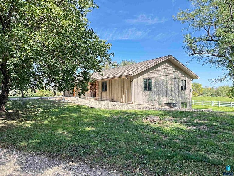 45508 272nd St photo 3