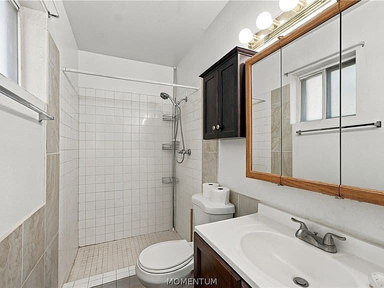 3701 N Wells Street photo 4