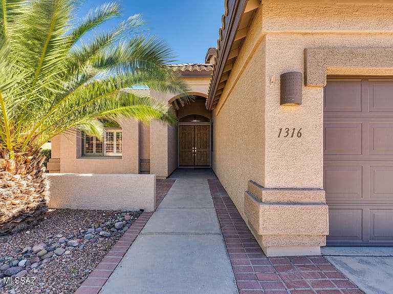 1316 N Marshview Ln photo 5