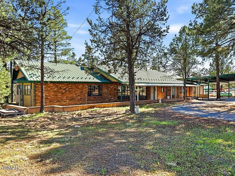 3121 Cedar Dr photo 5