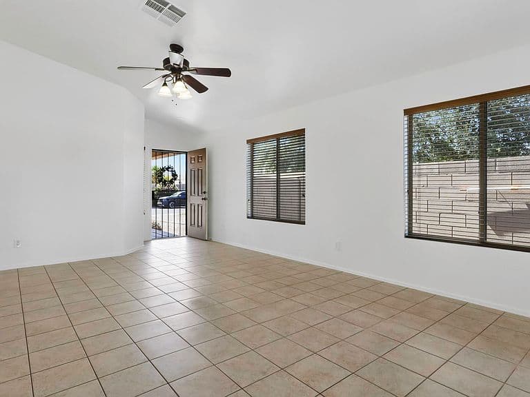 34805 N OPEN RANGE Drive photo 4