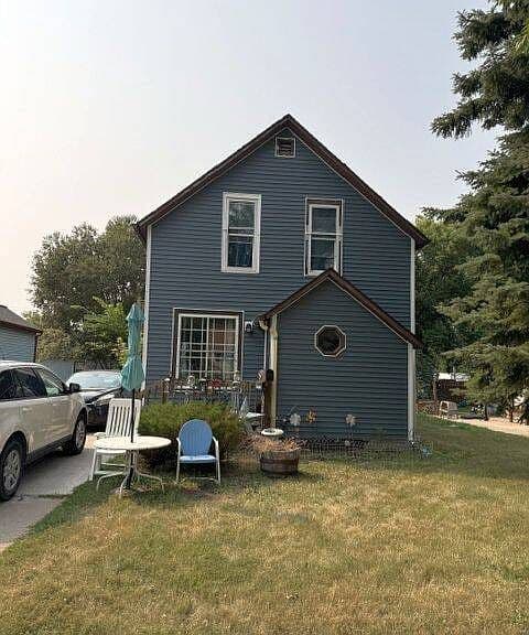 1026 2nd St NE photo 1