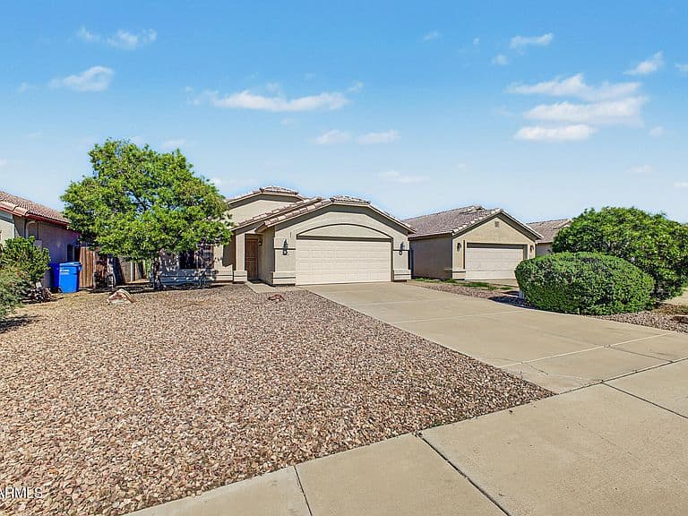 2024 W ALICE Avenue photo 2