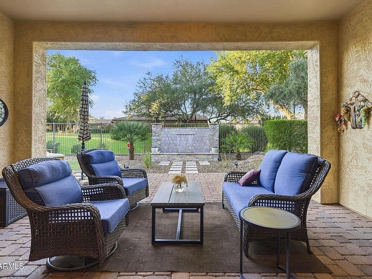 12370 W ROBERTA Lane photo 5
