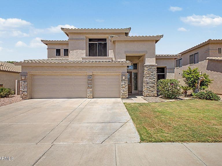 732 W INDIGO Drive photo 1