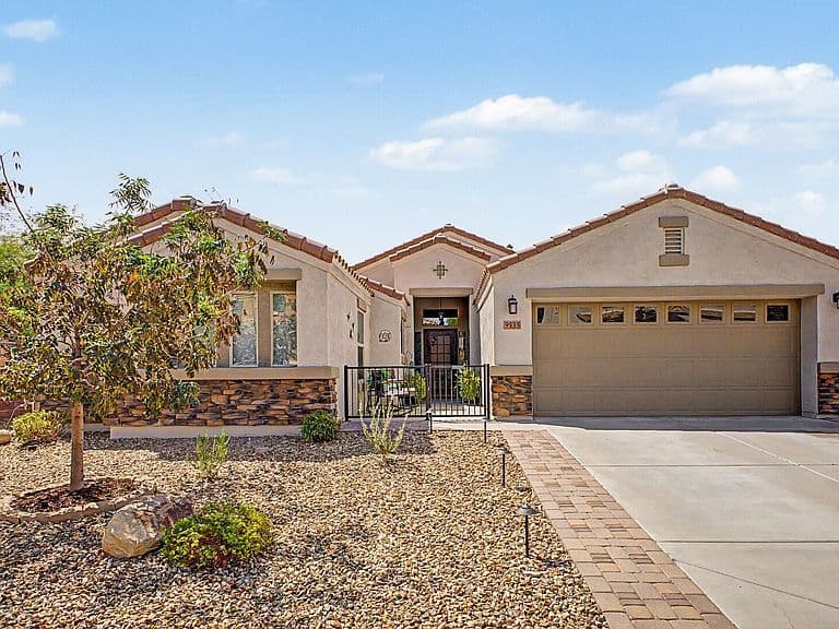 9535 W HARMONY Lane photo 1