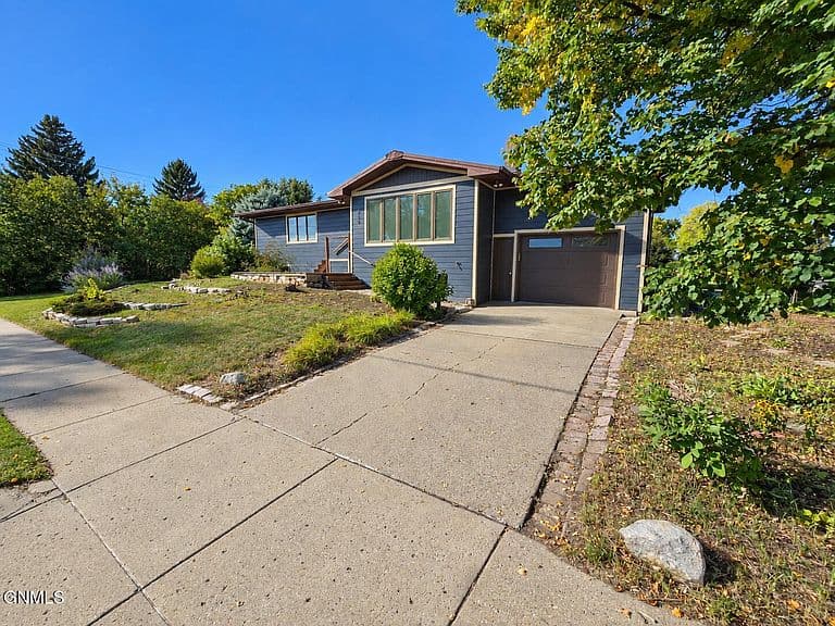 316 E Capitol Ave photo 2