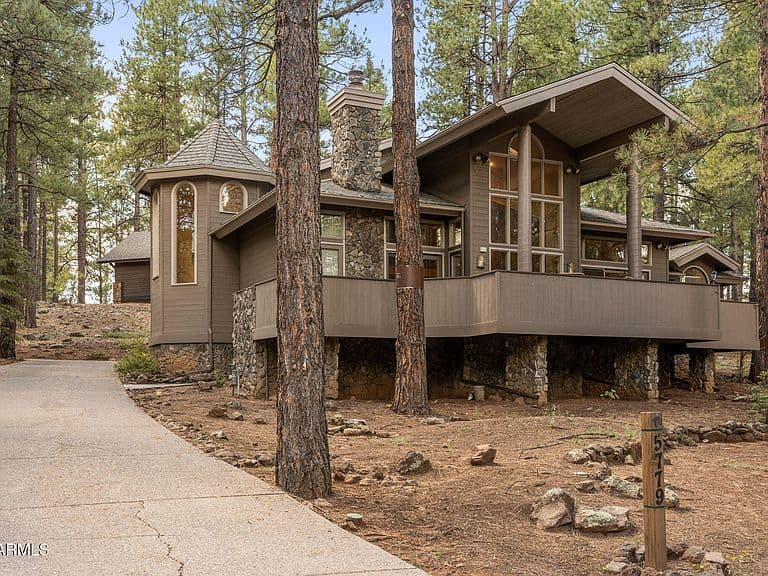 5779 Griffiths Spring photo 1