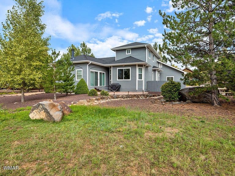 880 Rainbow View Dr photo 4