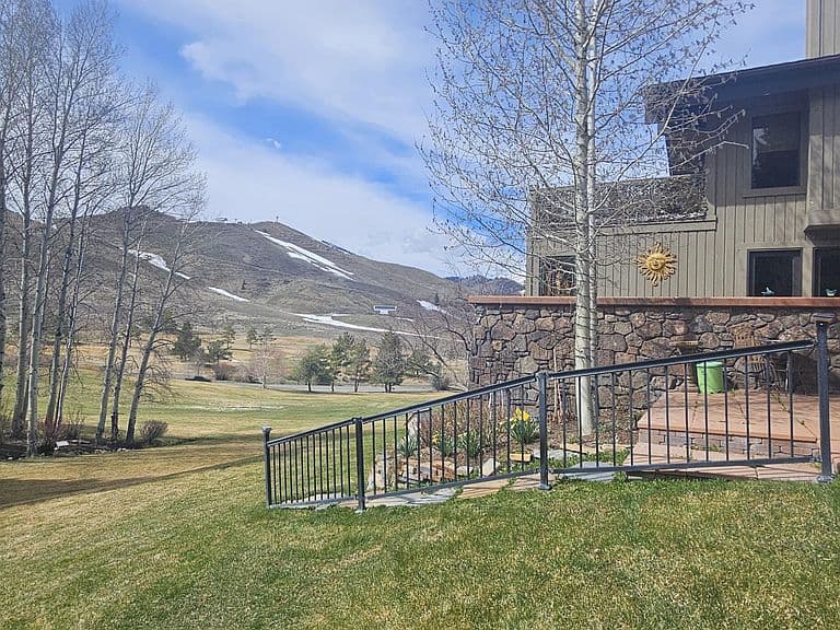 117 Skyline Dr photo 2