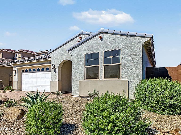 8924 W VERMONT Avenue photo 3