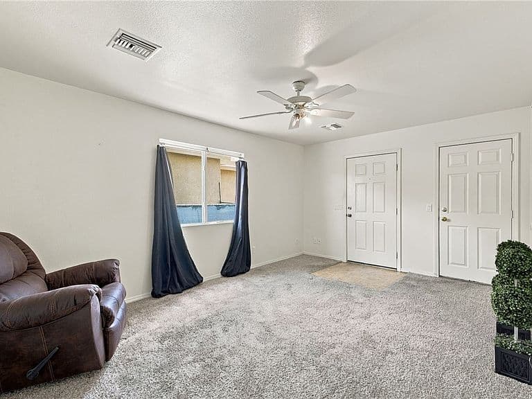 537 Havasu Lane photo 4