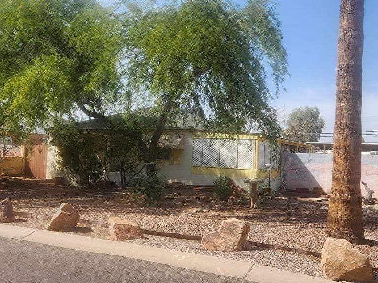 1636 E Glenrosa Avenue photo 1